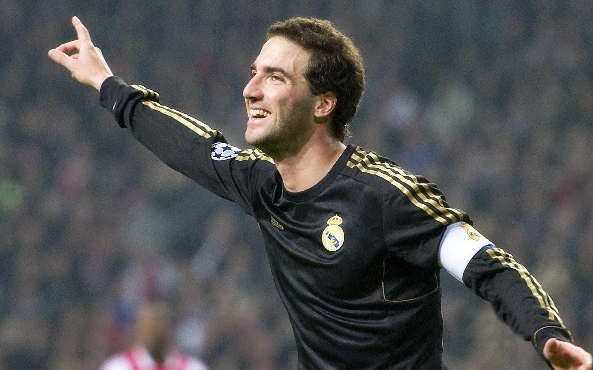 利物浦昔日名将哈奇森信心喊话，红军争冠之路未断，短暂低迷必将翻篇