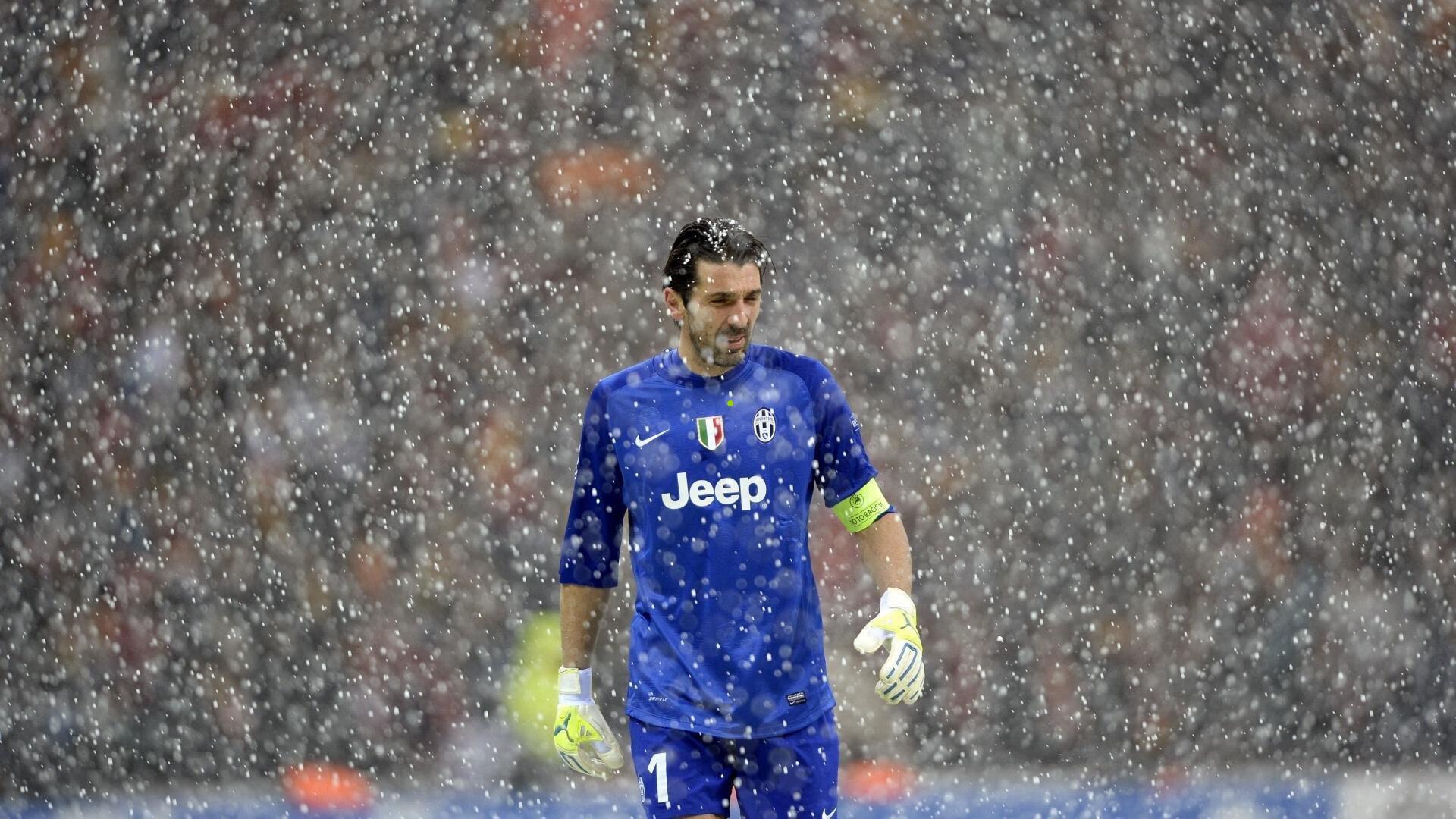 亚泰终结四轮不胜靠广州城破局，球迷热议，球队是否只会挑软柿子捏？