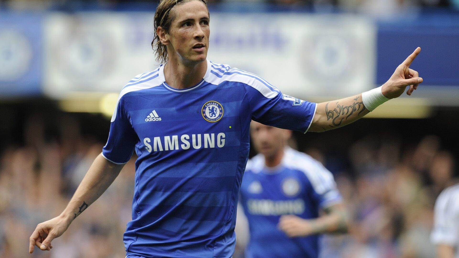 足球传奇伊万生涯回顾，自豪铸就辉煌，印记永存绿茵